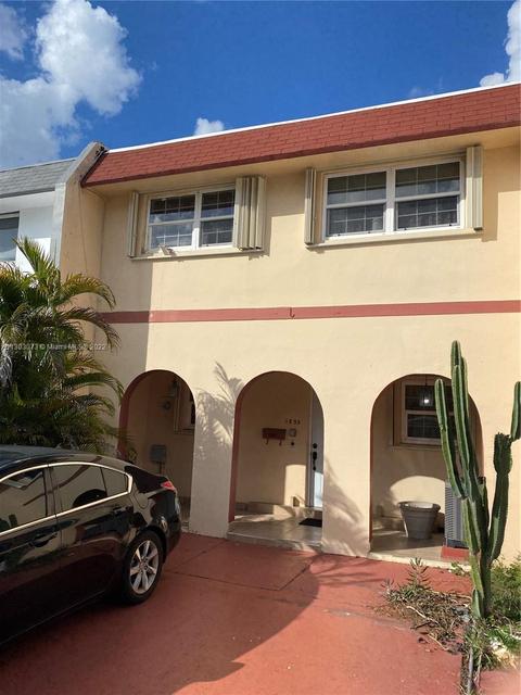 1855 W 73rd Pl, Hialeah, FL 33014 photo 1