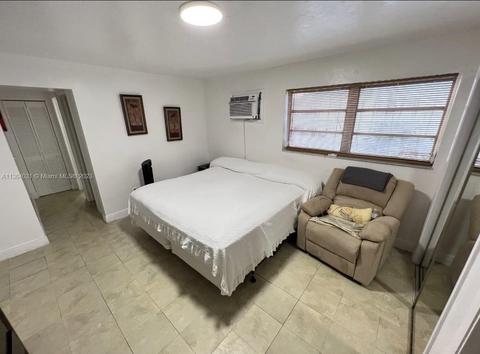 231 W 43rd St, Hialeah, FL 33012 photo 11
