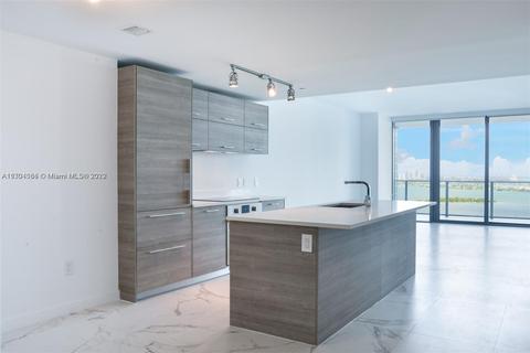 650 NE 32nd St #4204, Miami, FL 33137