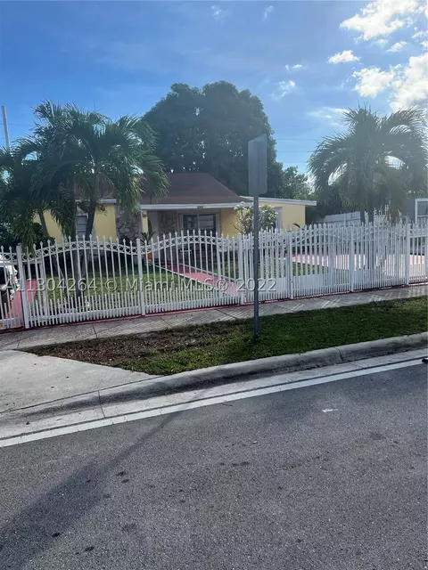 620 NE 1st Pl, Hialeah, FL 33010 photo 1