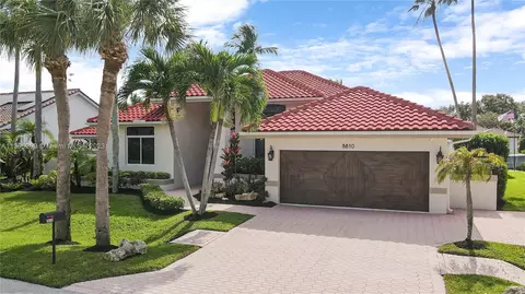 8810 SE Water Oak Pl, Jupiter, FL 33469