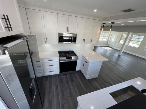5665 E 2nd Ave, Hialeah, FL 33013 photo 7