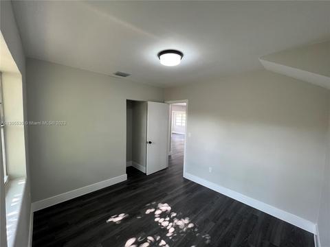 5665 E 2nd Ave, Hialeah, FL 33013 photo 14