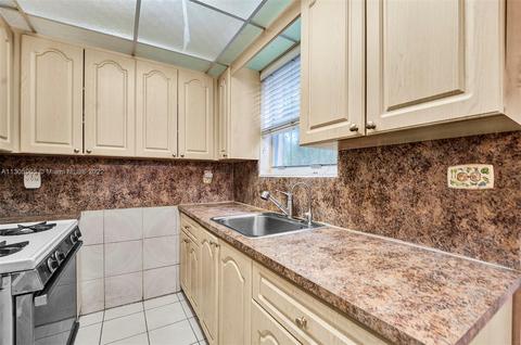 110 E 39th St, Hialeah, FL 33013 photo 7