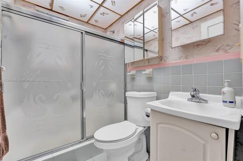 110 E 39th St, Hialeah, FL 33013 photo 14