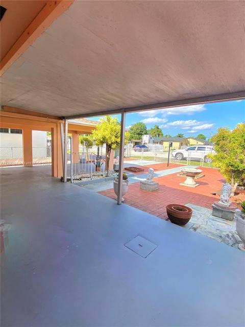 578 E 35th St, Hialeah, FL 33013 photo 4