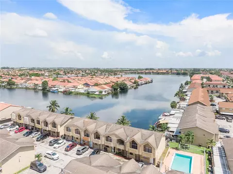 2635 W 52nd Pl #206, Hialeah, FL 33016