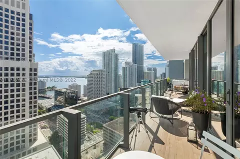 68 SE 6th St #2703, Miami, FL 33131