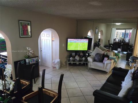10 E 44th St, Hialeah, FL 33013 photo 3