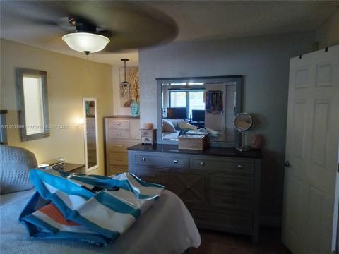650 NE 1st Pl, Hialeah, FL 33010 photo 20