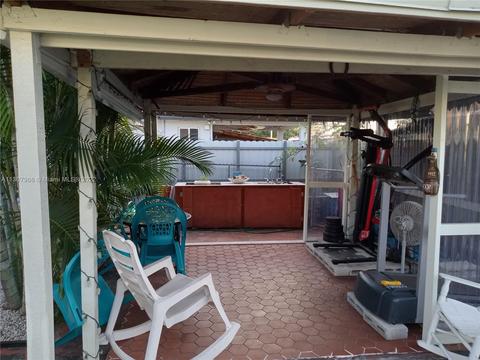 650 NE 1st Pl, Hialeah, FL 33010 photo 8