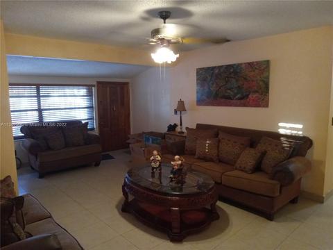 650 NE 1st Pl, Hialeah, FL 33010 photo 25