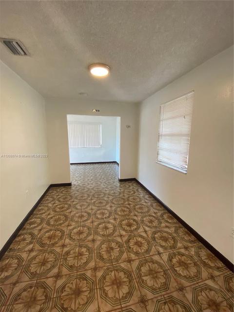 4183 E 8th Ct, Hialeah, FL 33013 photo 13