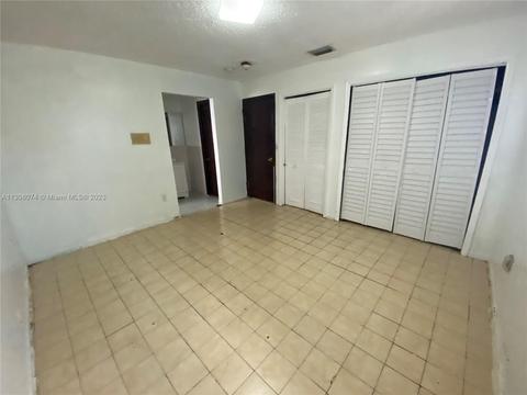 4183 E 8th Ct, Hialeah, FL 33013 photo 16