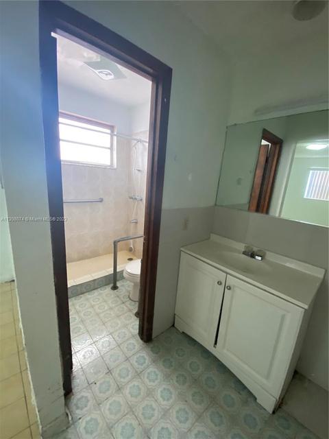 4183 E 8th Ct, Hialeah, FL 33013 photo 8
