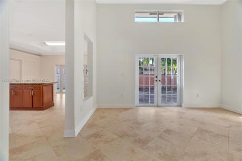 7090 W 5th Ave, Hialeah, FL 33014 photo 9