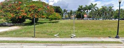 528 W Palm Dr, Florida City, FL 33034