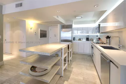 102 24th St #1202, Miami Beach, FL 33139