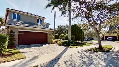 719 Bald Cypress Rd, Weston, FL 33327