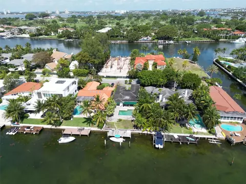 1429 Biscaya Dr, Surfside, FL 33154 photo 5