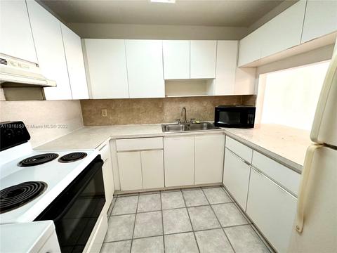 1900 W 68th St #B203, Hialeah, FL 33014 photo 4