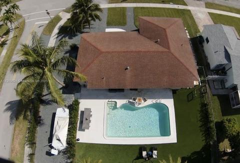 9340 SW 105th Ave, Miami, FL 33176