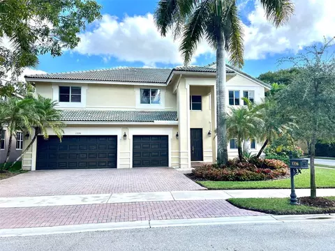 1336 Crossbill Ct, Weston, FL 33327