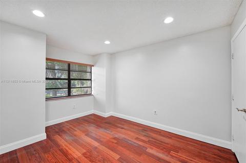 20153 NW 59th Pl, Hialeah, FL 33015 photo 22