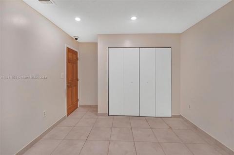 20153 NW 59th Pl, Hialeah, FL 33015 photo 26