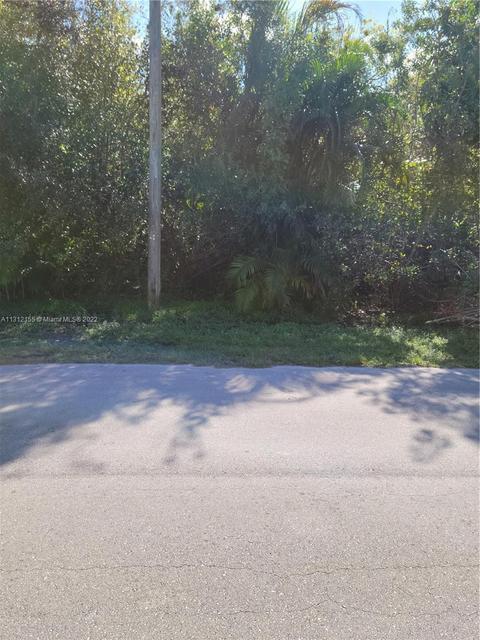 424 Aster Rd, Port Saint Lucie, FL 34953