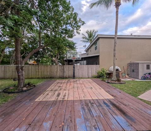 6830 Bayfront Cir, Margate, FL 33063 photo 29