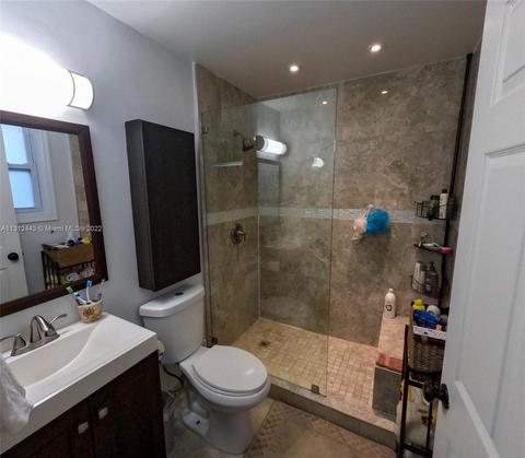 6830 Bayfront Cir, Margate, FL 33063 photo 22