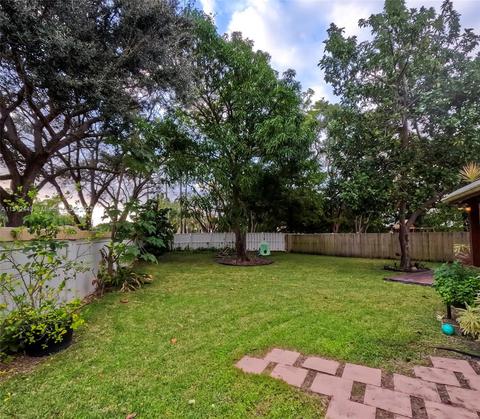 6830 Bayfront Cir, Margate, FL 33063 photo 25