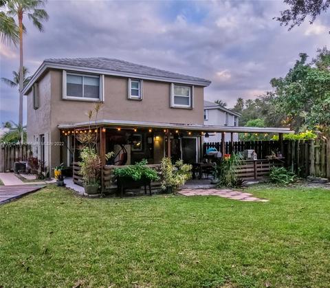 6830 Bayfront Cir, Margate, FL 33063 photo 24