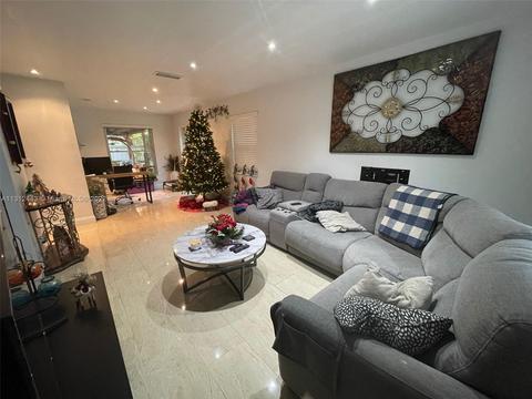 6830 Bayfront Cir, Margate, FL 33063 photo 8
