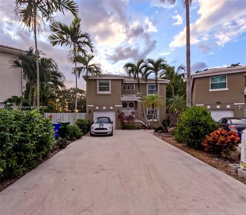 6830 Bayfront Cir, Margate, FL 33063 photo 2