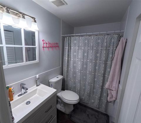 6830 Bayfront Cir, Margate, FL 33063 photo 18
