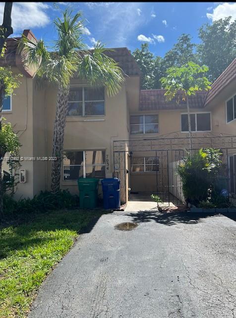 7034 NW 169th St #7034, Hialeah, FL 33015