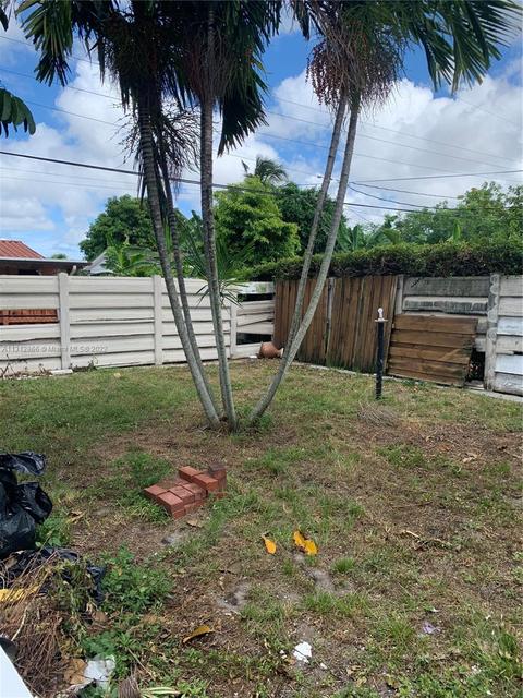 1325 W 5th Ln, Hialeah, FL 33010 photo 10