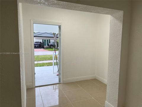290 E 38th St, Hialeah, FL 33013 photo 6