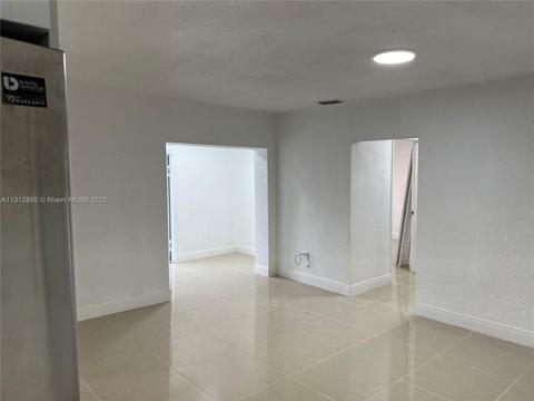 290 E 38th St, Hialeah, FL 33013 photo 7