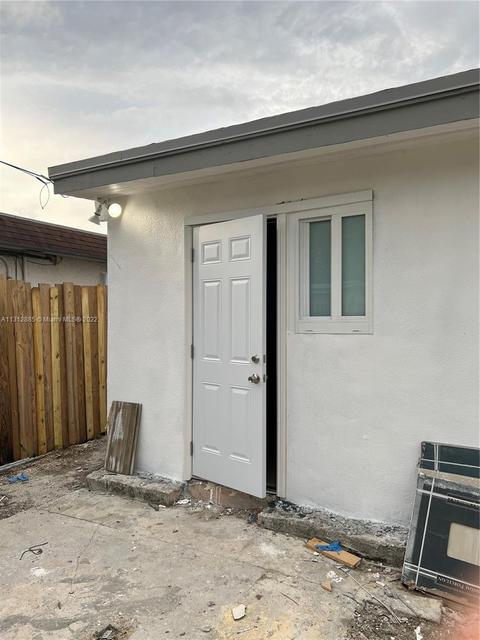290 E 38th St, Hialeah, FL 33013 photo 15