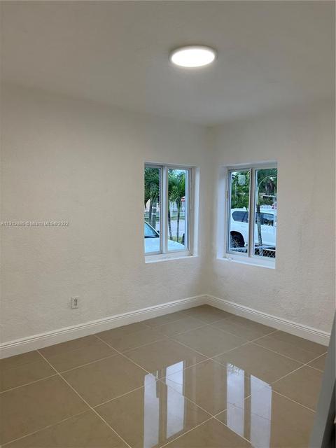 290 E 38th St, Hialeah, FL 33013 photo 8