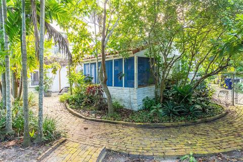 299 Pinecrest Dr, Miami Springs, FL 33166 photo 79