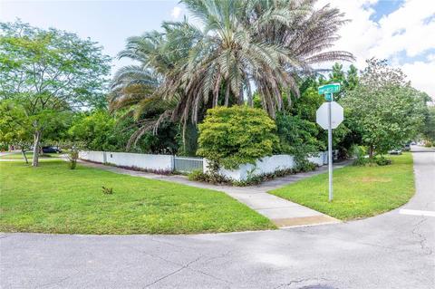 299 Pinecrest Dr, Miami Springs, FL 33166 photo 4