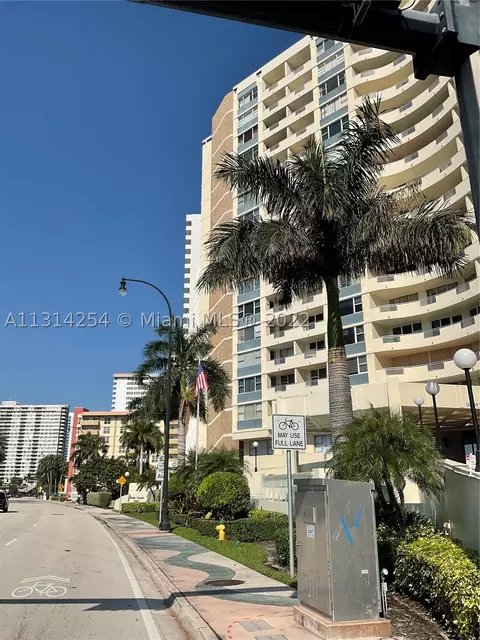 3180 S Ocean Dr #1503, Hallandale Beach, FL 33009