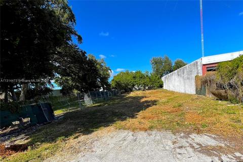 339 NE 70th St, Miami, FL 33138