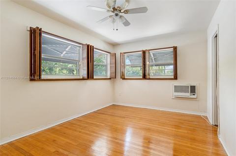 680 NE 50th Ter, Miami, FL 33137 photo 13