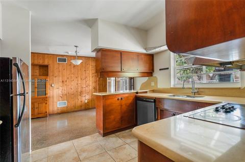 680 NE 50th Ter, Miami, FL 33137 photo 8