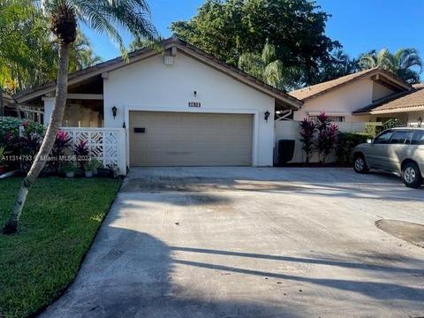 5618 Hammock Ln #115, Lauderhill, FL 33319